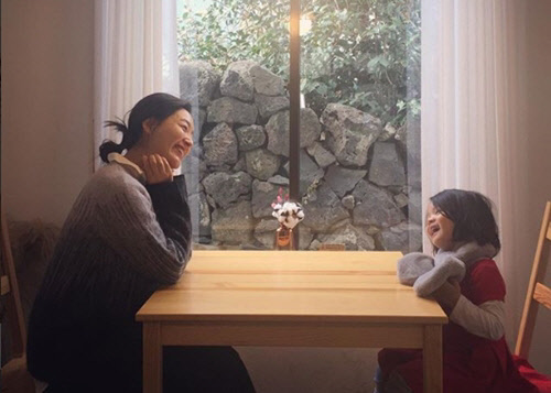 배우 박진희 측이 둘째 임신 소식을 전했다.<박진희 인스타그램>